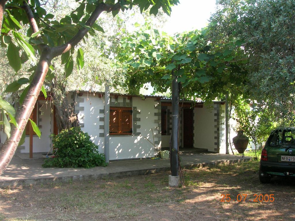Villa Karapataki Skala Rachoni  客房 照片